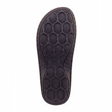 Vardhra Men 100% Genuine Leather - Thong Sandals / Slippers - Tan
